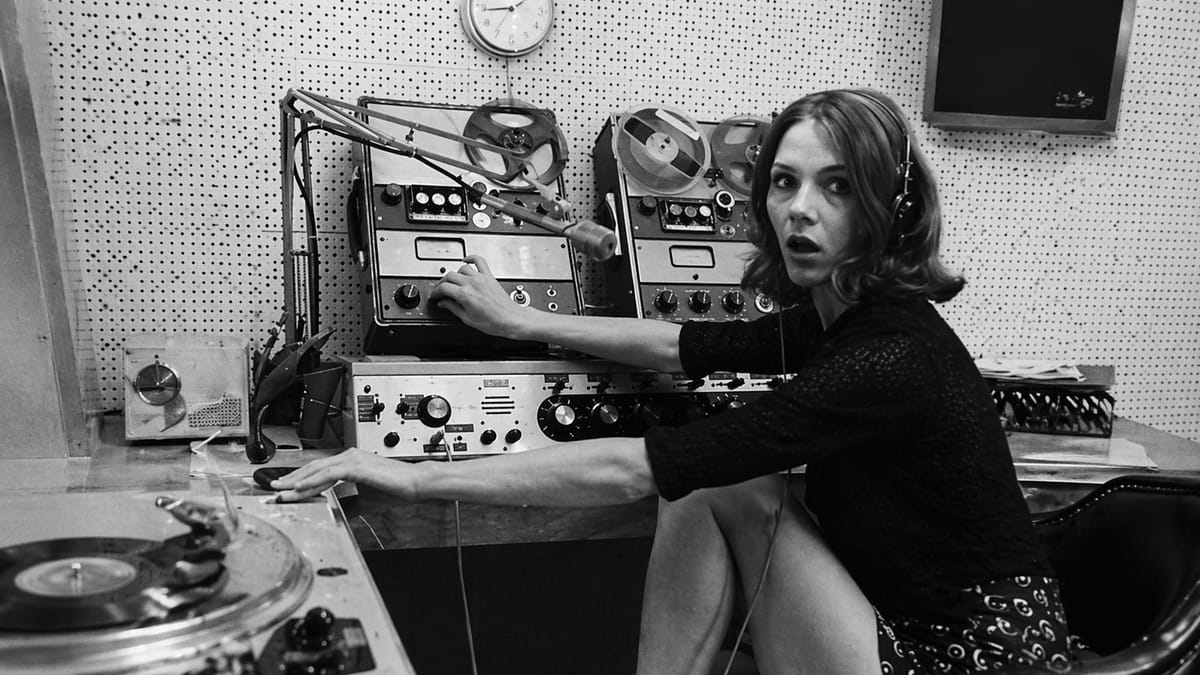 Чому традиційне радіо залишається актуальним